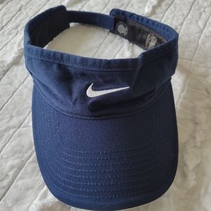Nike Swoosh Golf One Drive Adjustable Unisex Visor Navy Like New Worn Once
